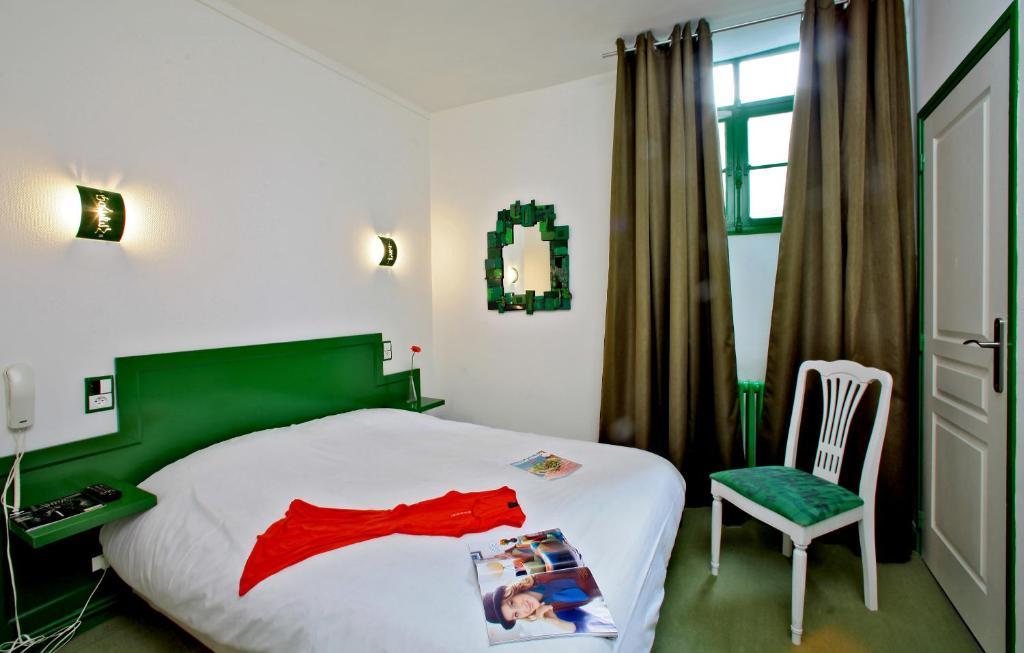 Hotel Le Coin Des Halles Cahors Ruang foto